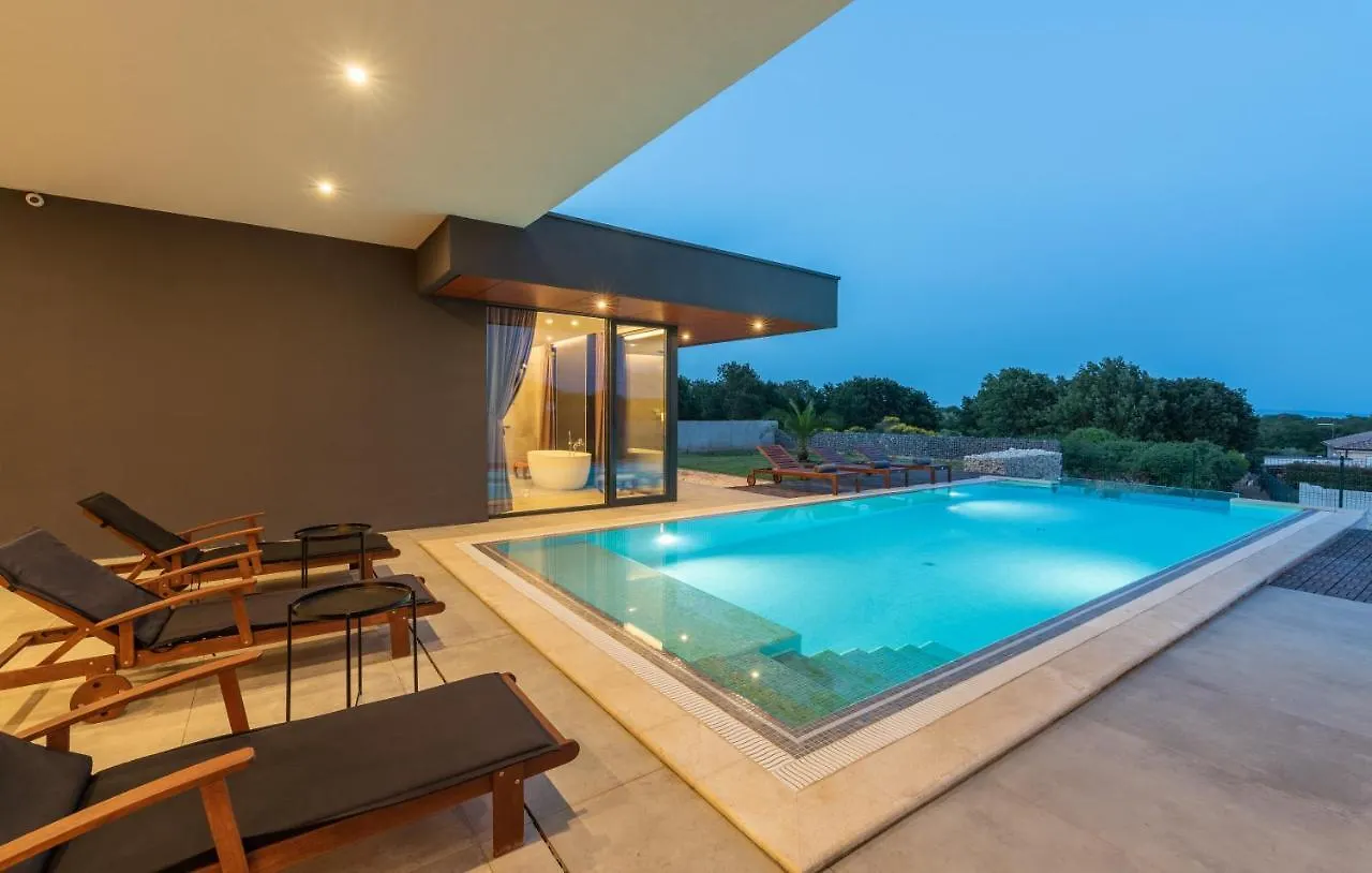 Amazing Villa In Linjan With Wifi And 4 Bedrooms Liznjan 0*,  Croatia
