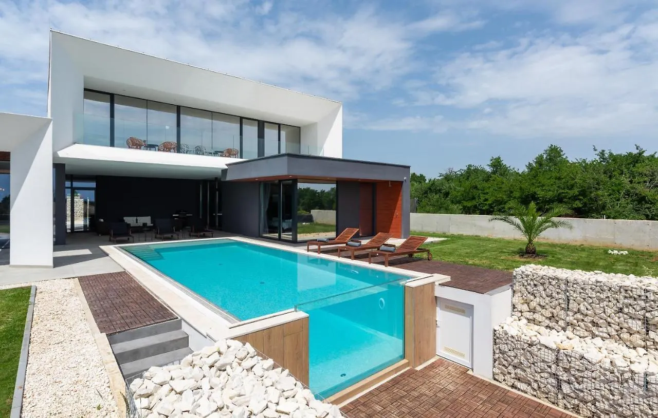 Amazing Villa In Linjan With Wifi And 4 Bedrooms Liznjan