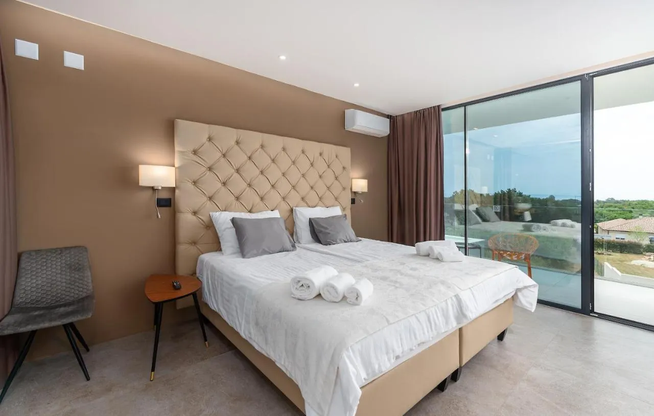 Amazing Villa In Linjan With Wifi And 4 Bedrooms Ližnjan كرواتيا