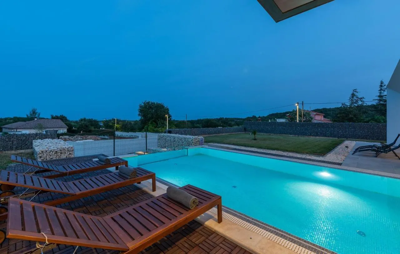 Amazing Villa In Linjan With Wifi And 4 Bedrooms Ližnjan 0*,  كرواتيا