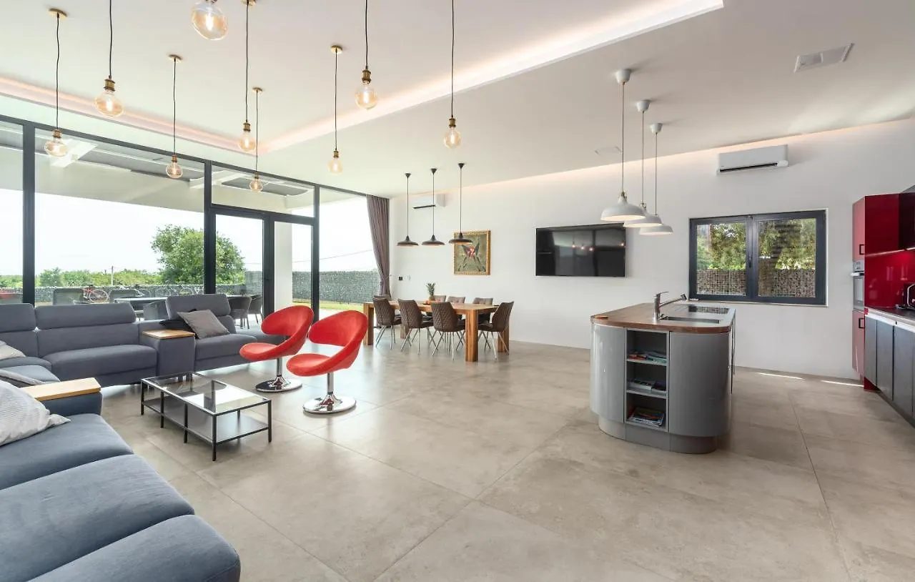 Amazing Villa In Linjan With Wifi And 4 Bedrooms Liznjan