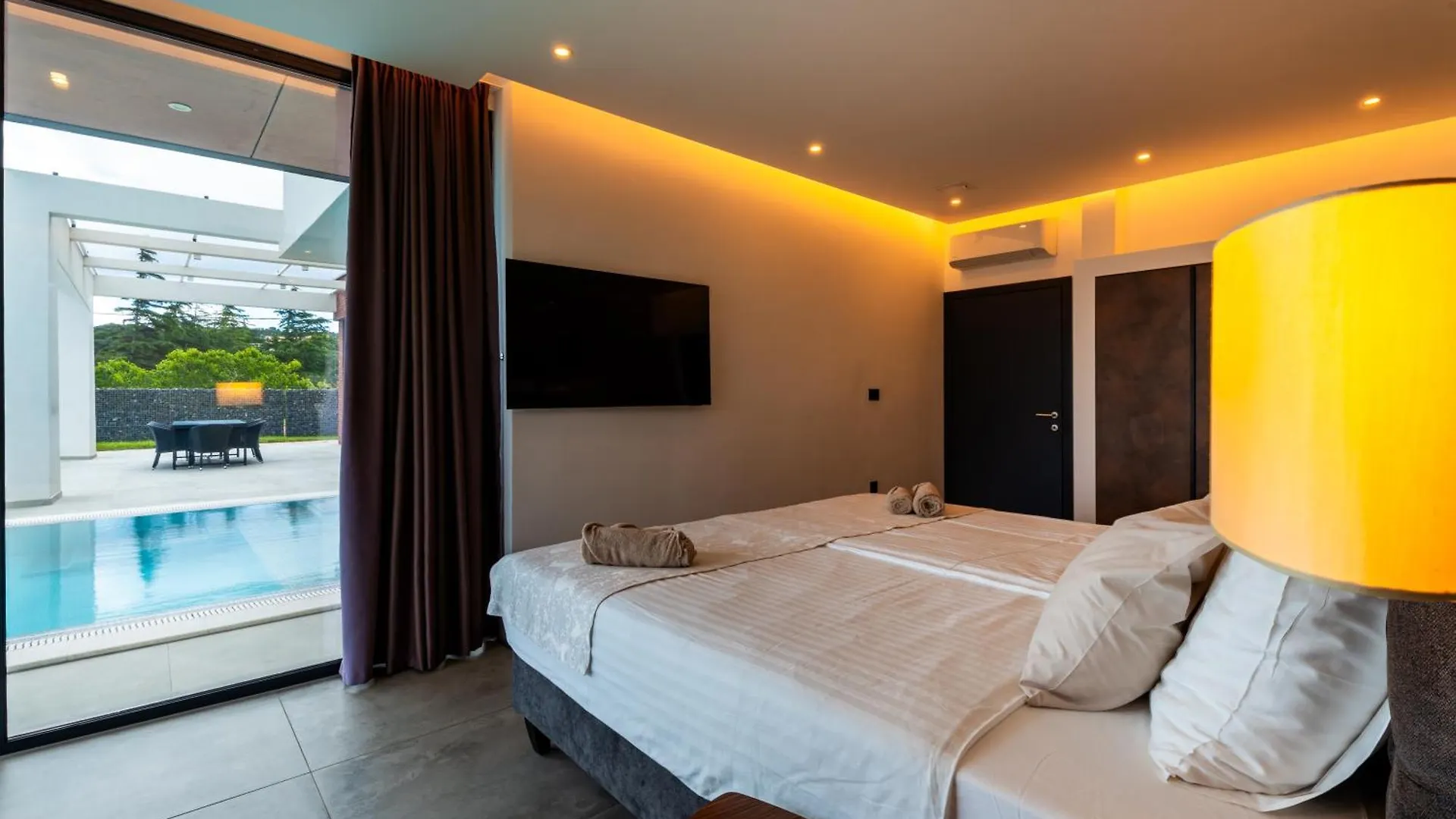 Amazing Villa In Linjan With Wifi And 4 Bedrooms Liznjan