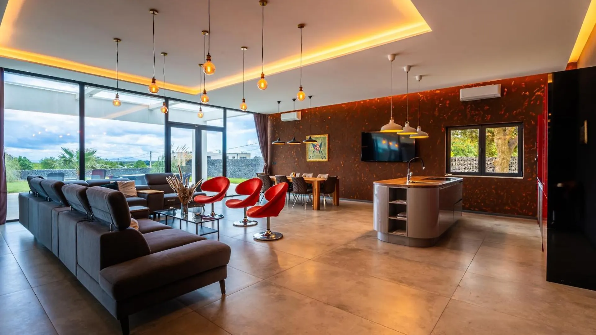 Amazing Villa In Linjan With Wifi And 4 Bedrooms Liznjan