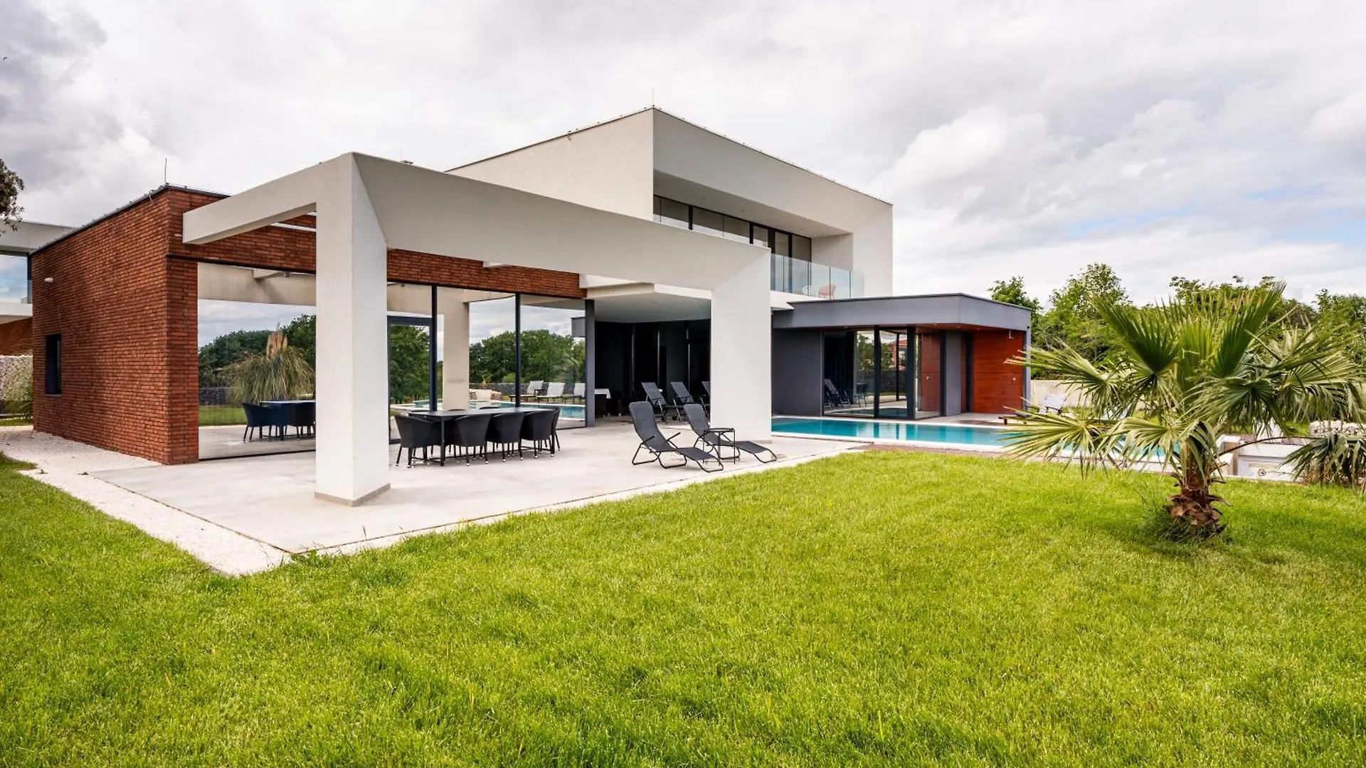 Amazing Villa In Linjan With Wifi And 4 Bedrooms Liznjan Croatia